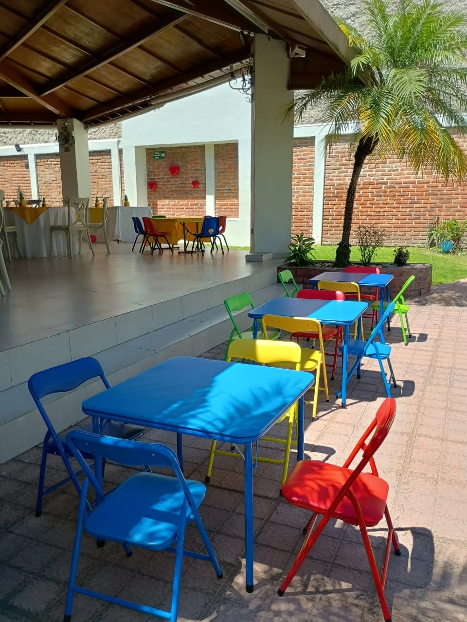 12 sillas infantiles